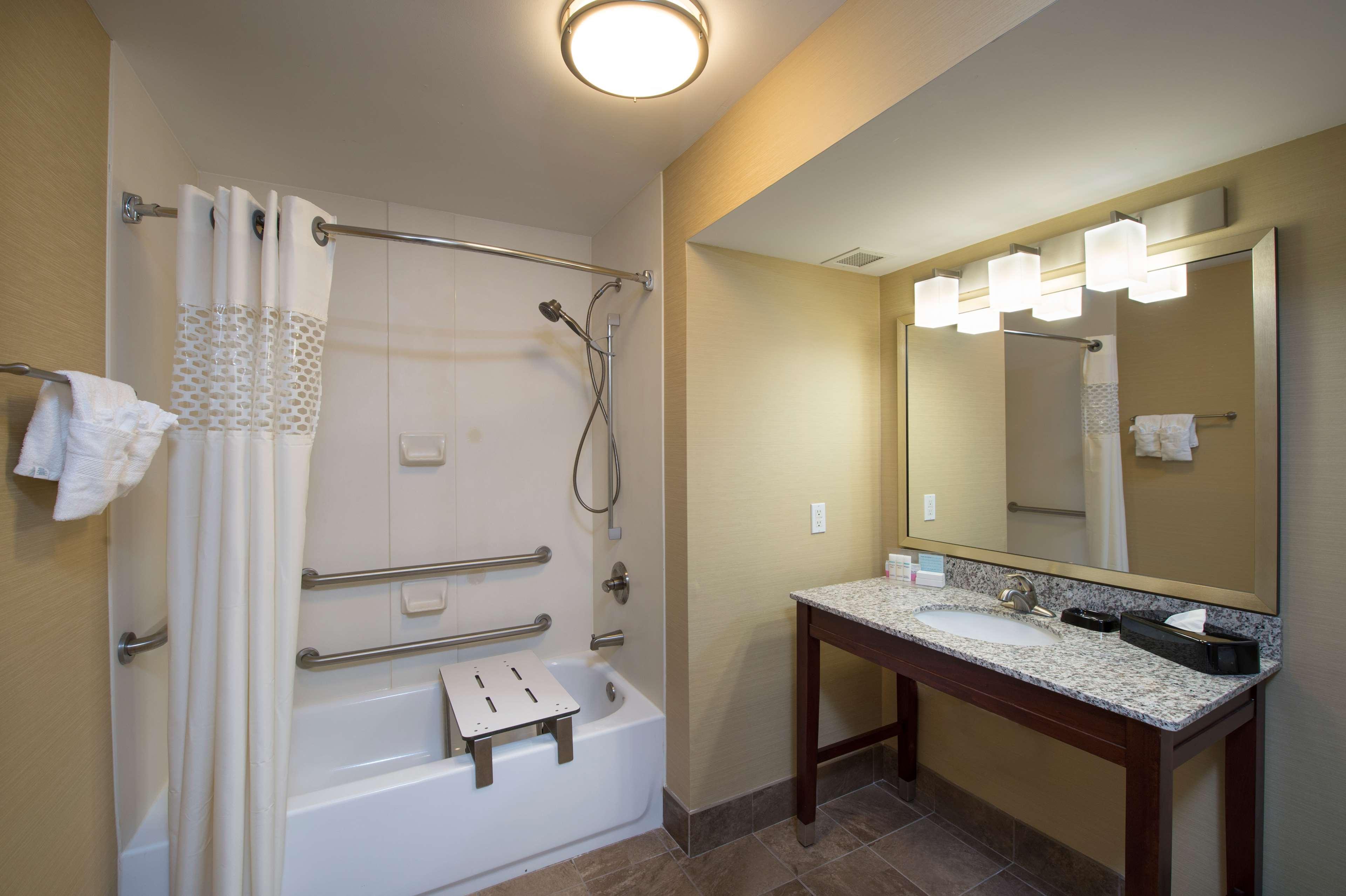 Hampton Inn Cornelia Buitenkant foto