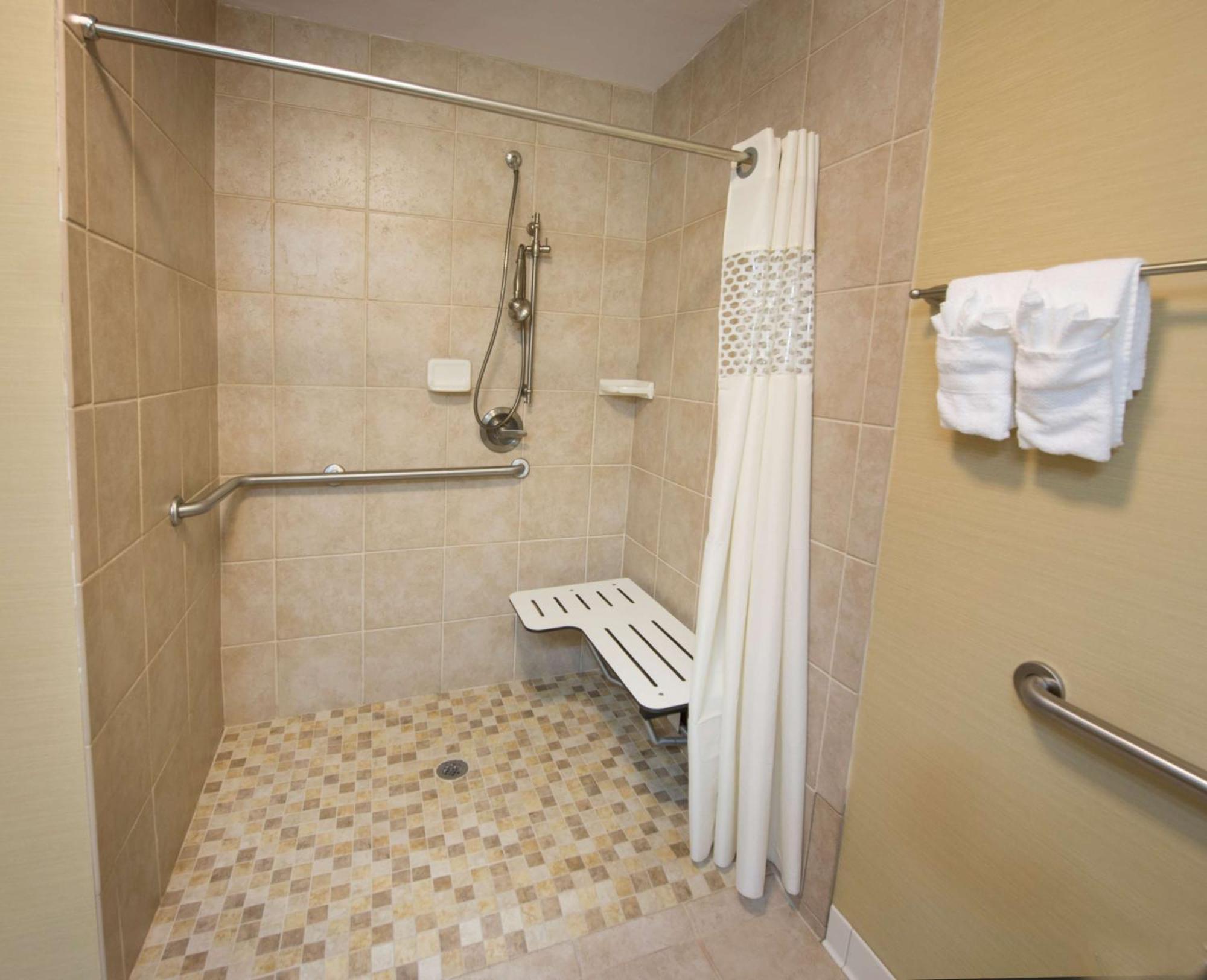 Hampton Inn Cornelia Buitenkant foto